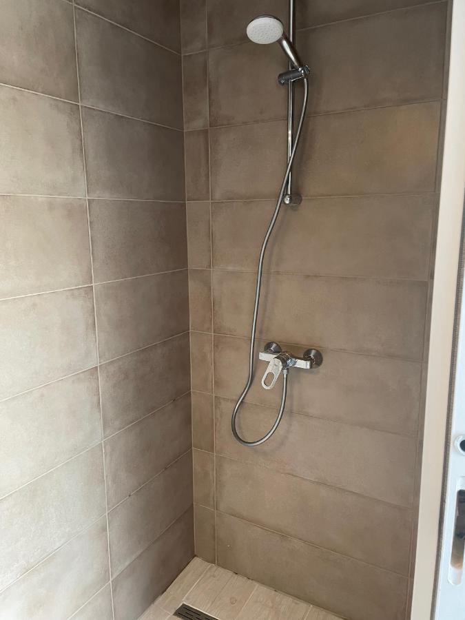 Maison La Capucine Sur Quai De Seine, Wifi, Machine A Laver, Parking Prive Gratuit Vernon  Exterior photo